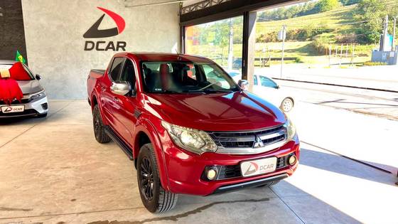 MITSUBISHI L200 TRITON 2.4 16V TURBO DIESEL SPORT HPE-S CD 4P 4X4 AUTOMÁTICO MITSUBISHI L200 TRITON 2.4 16V TURBO DIESEL SPORT HPE-S CD 4P 4X4 AUTOMÁTICO